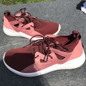 Size 8 Reebok running shoes